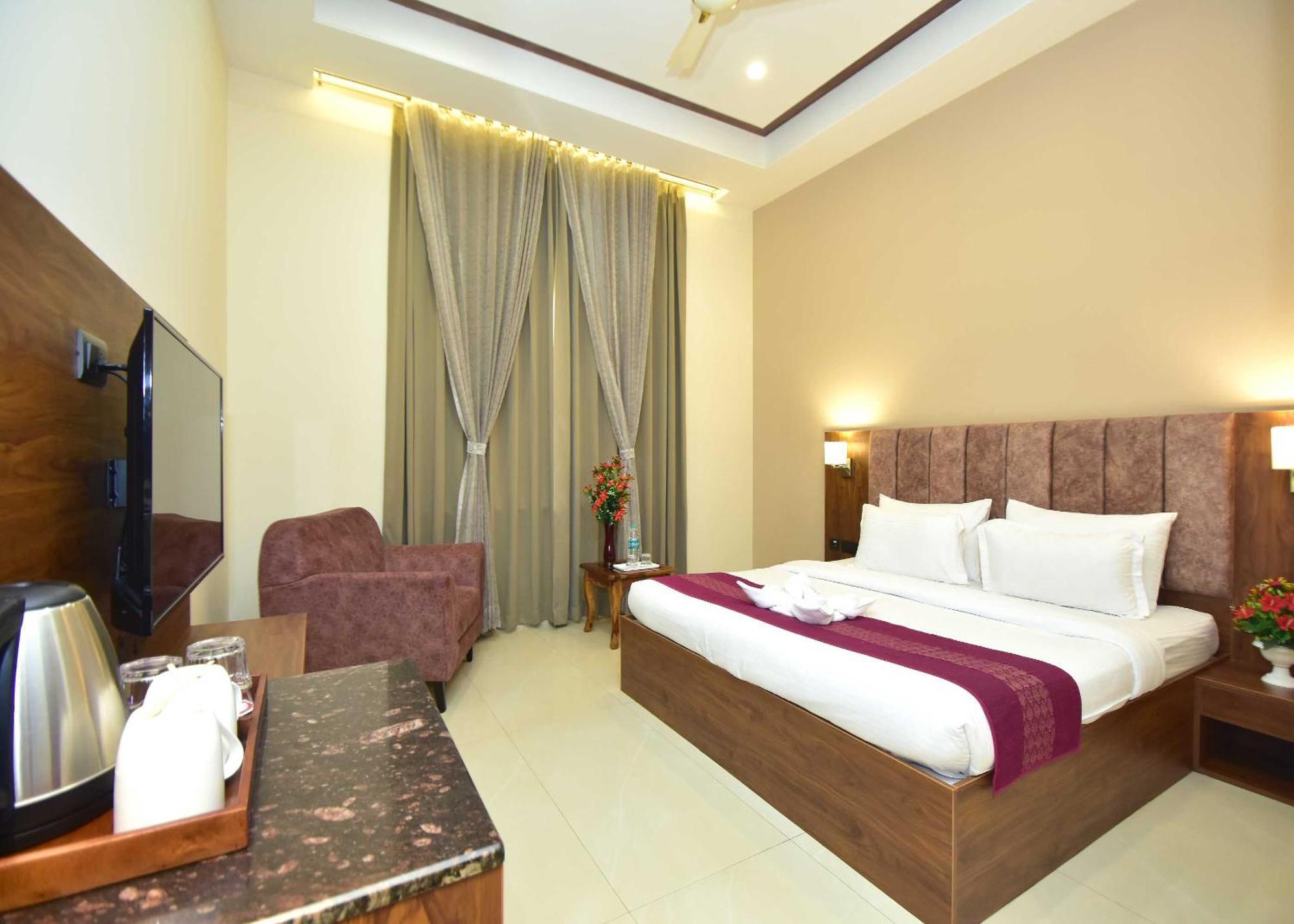 Hotel Shyamleela Khātu Extérieur photo