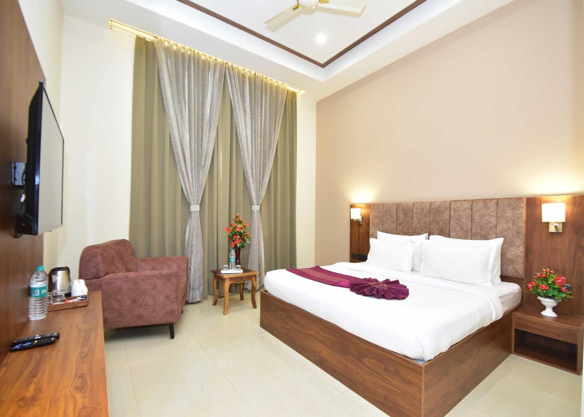 Hotel Shyamleela Khātu Extérieur photo