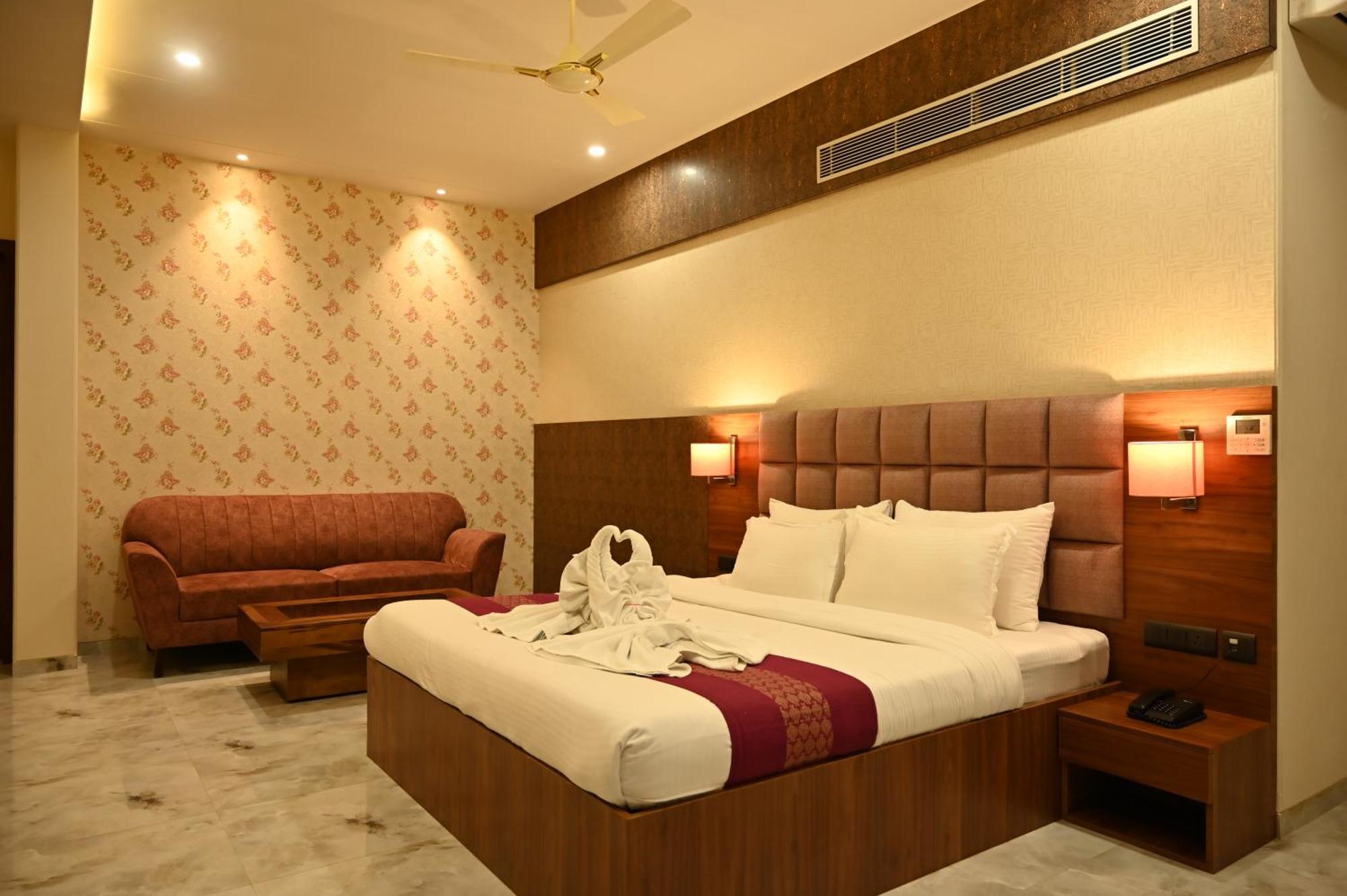 Hotel Shyamleela Khātu Extérieur photo