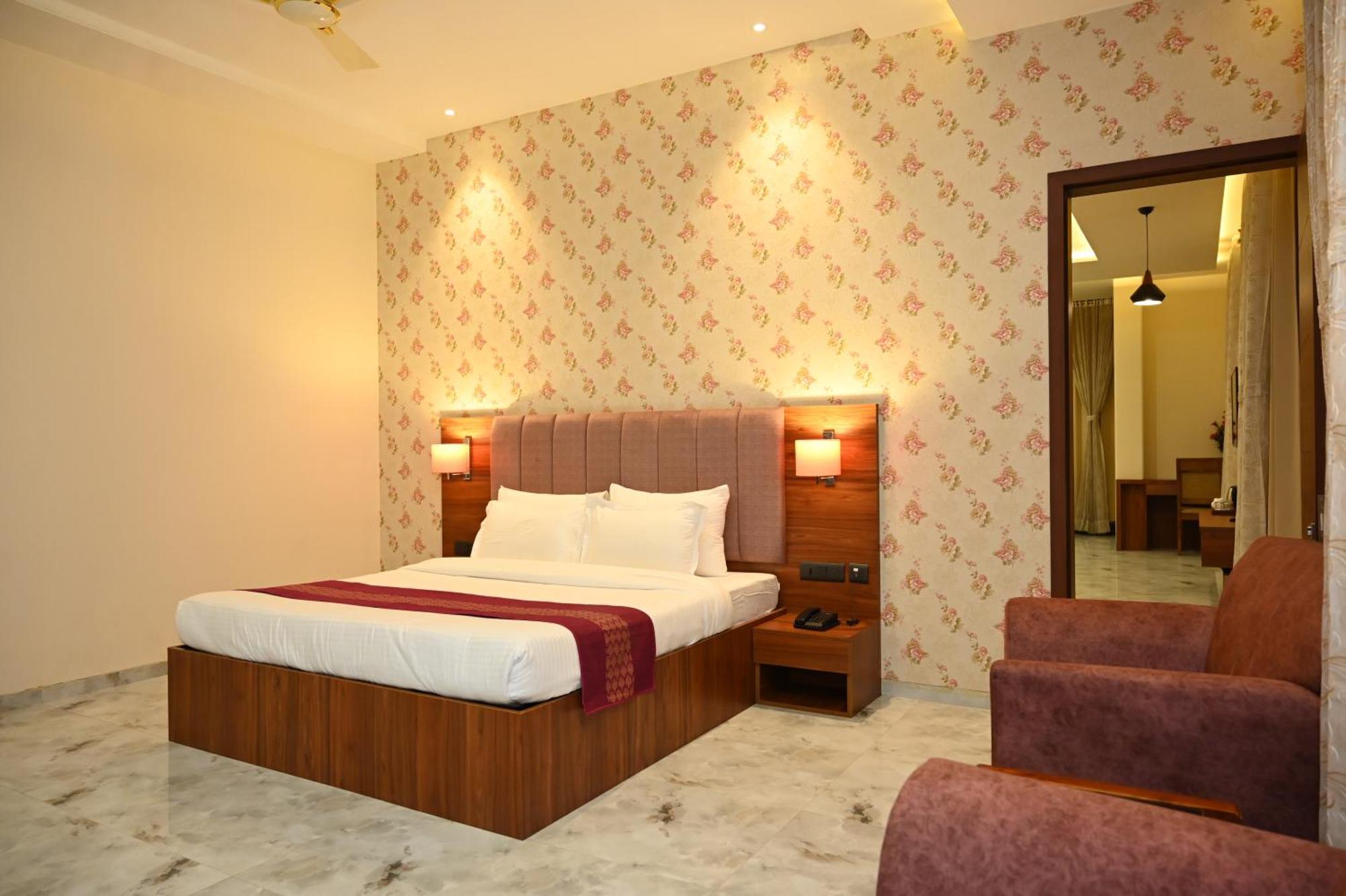 Hotel Shyamleela Khātu Extérieur photo