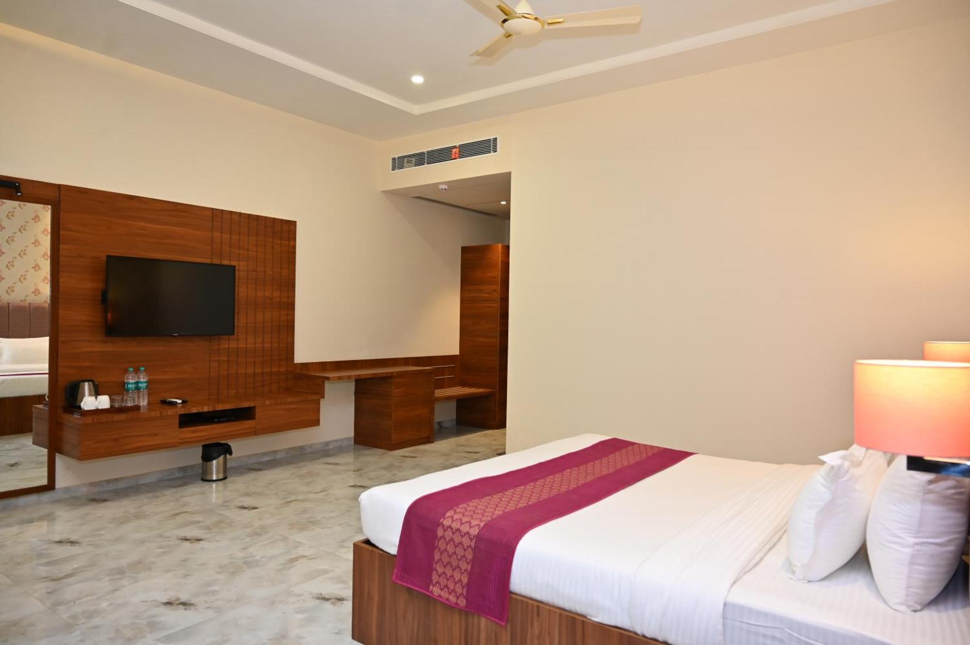 Hotel Shyamleela Khātu Extérieur photo